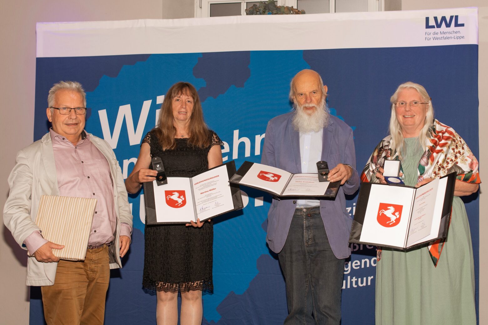 Mitglieder für langjähriges Engagement ausgezeichnet