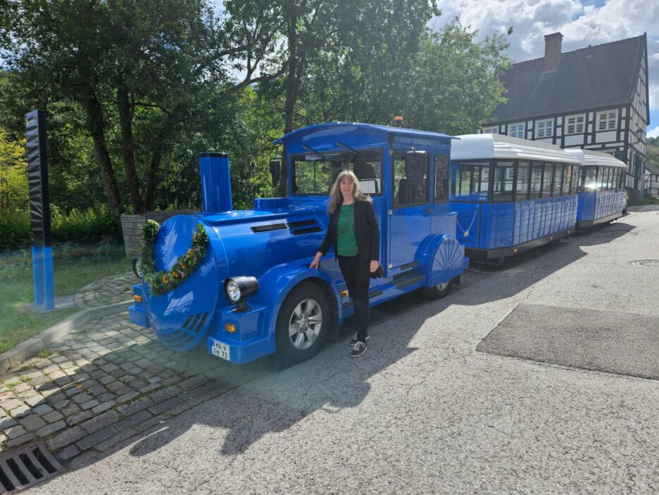 Bahn frei! Erste Fahrt der elektrischen Wegebahn und inklusives Fest